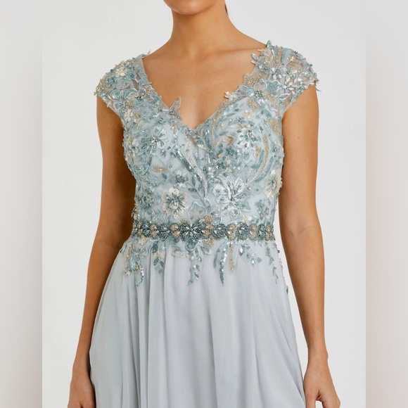 NWT Mac Duggal Blue Embellished Cap Sleeve Bodice Flowy Gown 79365 Size 14 - Picture 2 of 16